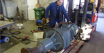 Motor rewinds, Motor repairs, Rewinds and repairs, New Motor Suppliers, Electric motors rewinds, Electric motors repairs, Electric Motor Suppliers, Rewinds, Water Pumps repairs, Submersible pumps repairs, Gearbox refurbishment